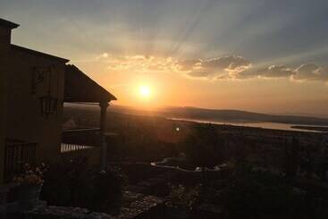 آپارتمانهای توریستها Villa View