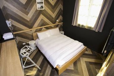 Fengjia Footpace  Hostel