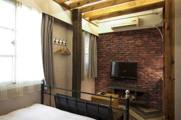 Fengjia Footpace  Hostel