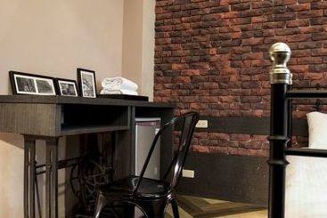 Fengjia Footpace  Hostel