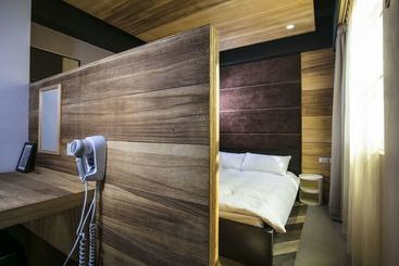 Fengjia Footpace  Hostel