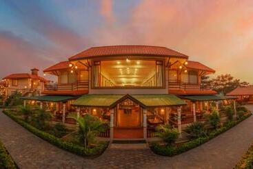 فندق Green Park Chitwan