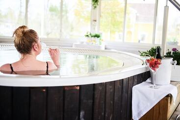 هتل L Bjorkhaga
