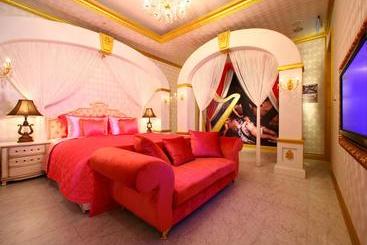 Sato Castle Motel
