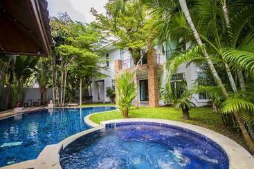Tamnak Beach House