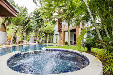 Tamnak Beach House