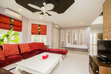 Tamnak Beach House