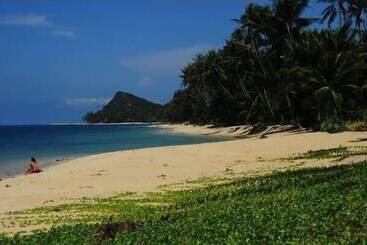 استراحتگاه New Sunrise Village Bang Po Beach