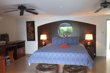 Beachside Villa Tawan