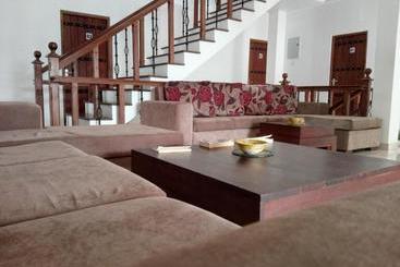 هتل Liyya Residence