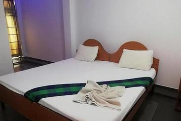Sunshine Hotel & Hall