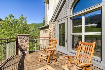 202 Highlands Slopeside