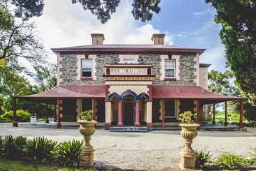 فندق Authenticity Health And Wellness Retreat