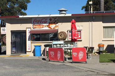 فندق Hillcrest Tourist Park Cabin