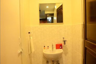 هتل Oyo Rooms Near Laxminarayan Theatre Swargate