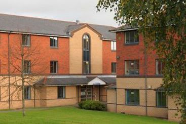 هتل Telford University Rooms