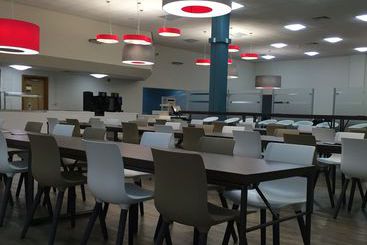 هتل Telford University Rooms