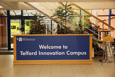 هتل Telford University Rooms