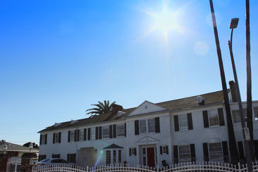 هاستل The Anderson Estates