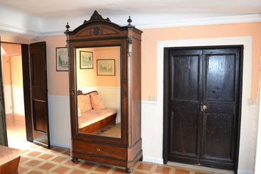 تختخواب و صبحانه Corte Palazzo Picedi Benettini