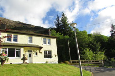 مبيت وإفطار Allengrange