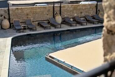 هتل Hôtel Casa Rossa & Spa