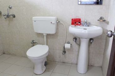 هتل Oyo Rooms Kempty Falls Mussoorie