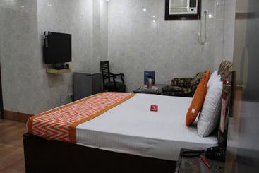 هتل Oyorooms Hazratnizamuddin Railwaystation