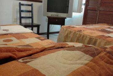 هتل Suites Ripoll Alameda