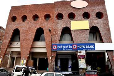 هتل ZO Rooms Iconic Panchkula Sector 11