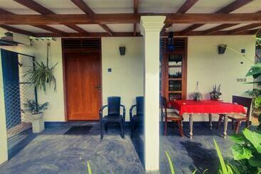 پانسیون Villa Kubura Mirissa