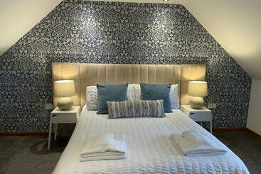 فندق The Square Kintore