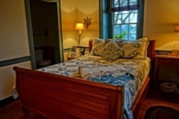 ベッドアンドブレックファースト Brownstone Colonial Inn