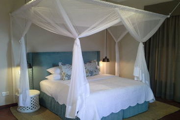 هتل Acacia Farm Lodge