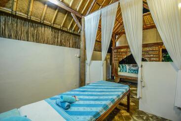 酒店 Aashaya Jasri Resort