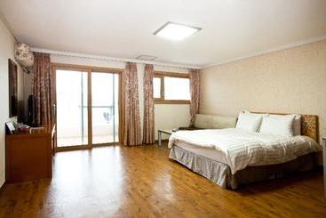 هتل Daemyung Resort Yangpyung