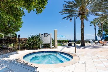 هتل Vacation Experience 1791 Reunion Resort, Fl