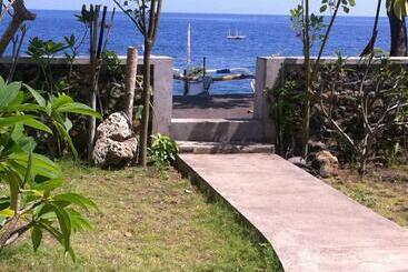 Пансион Amed Sari Beach Guesthouse