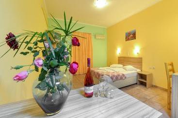 هتل Zante Inn