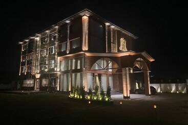 酒店 Welcomheritage Grand, Srinagar