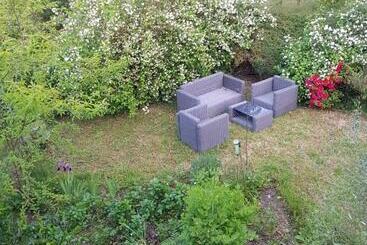 膳宿费 Hameau De Leignoua