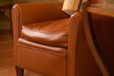 ベッドアンドブレックファースト Les Lauriers Roses   Maison D Hôtes