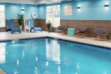 فندق Hampton Inn & Suites Somerset