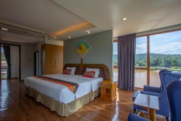 هتل Nakaburi Sanctuary Resort&spa