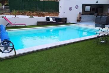 ベッドアンドブレックファースト Les Garrigues Ensoleillées