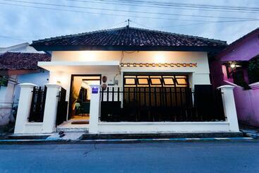 هاستل Good Feeling Ijen