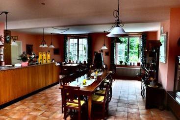 Weingut Und Hotel Haus Am Drachenloch