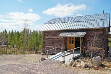 호스텔 Mittjas Vallen Timber Lodge & Cabins