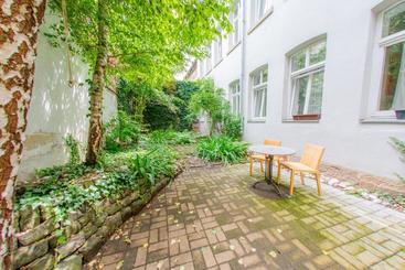 בית מלון כפרי Centro Furth Nurnberg