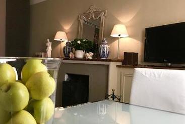 هتل Capri Moon Guest House